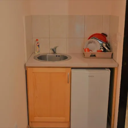 Narodnog Fronta 89a Апартаменти